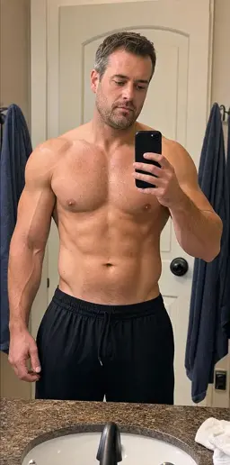 Jonas B., 42